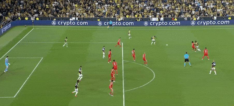 欧冠悲喜夜！5球狂胜、0-0闷平、争议判罚，欧冠名额剩7席